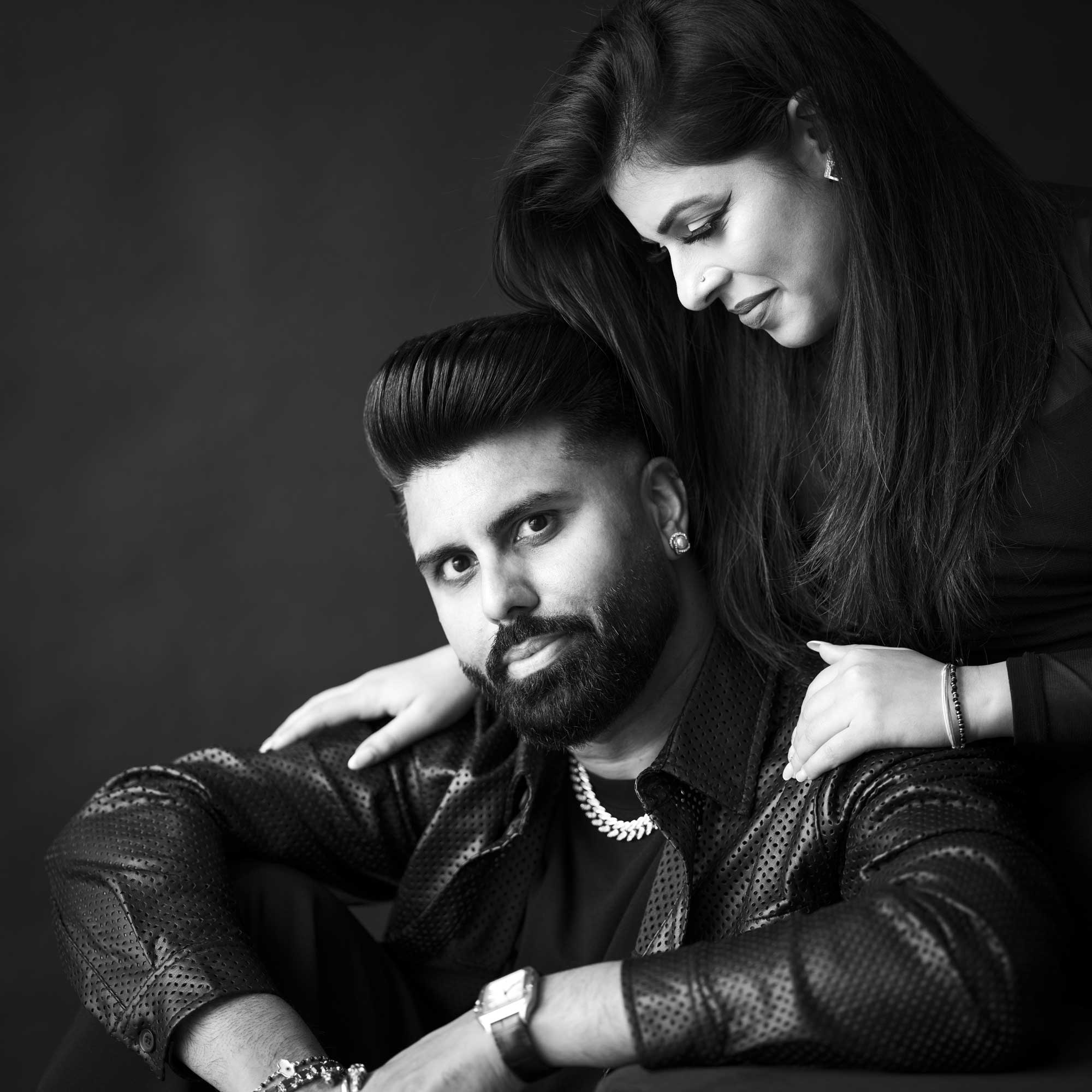 Couple-indian-looking-at-him
