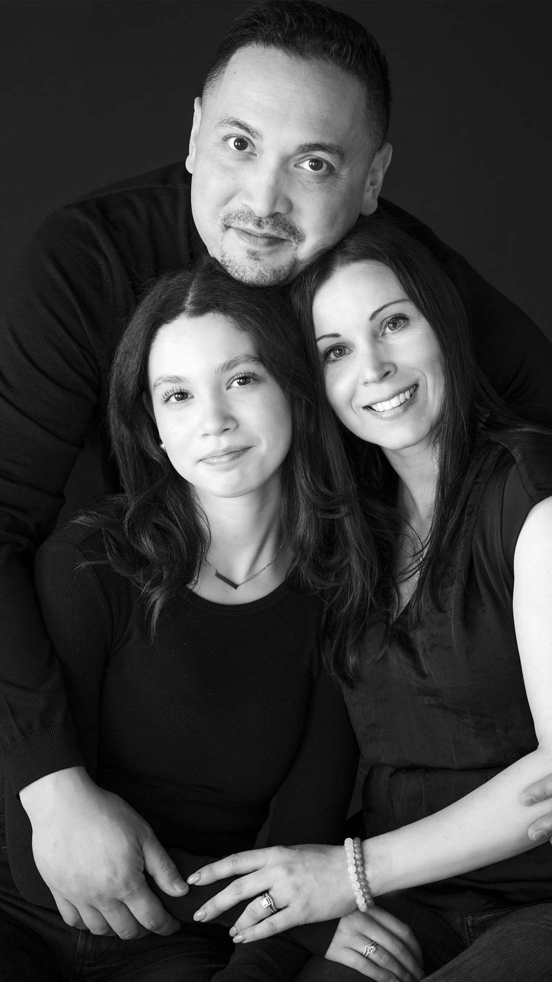 Family-Portrait-of-three