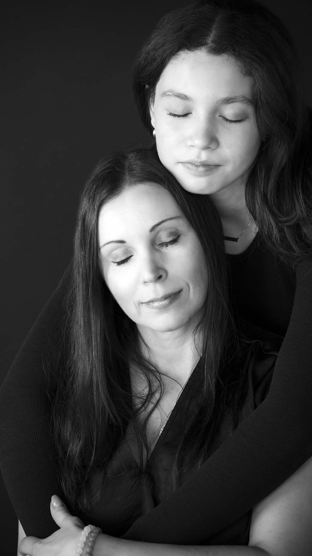 mom_and_daughter-portrait