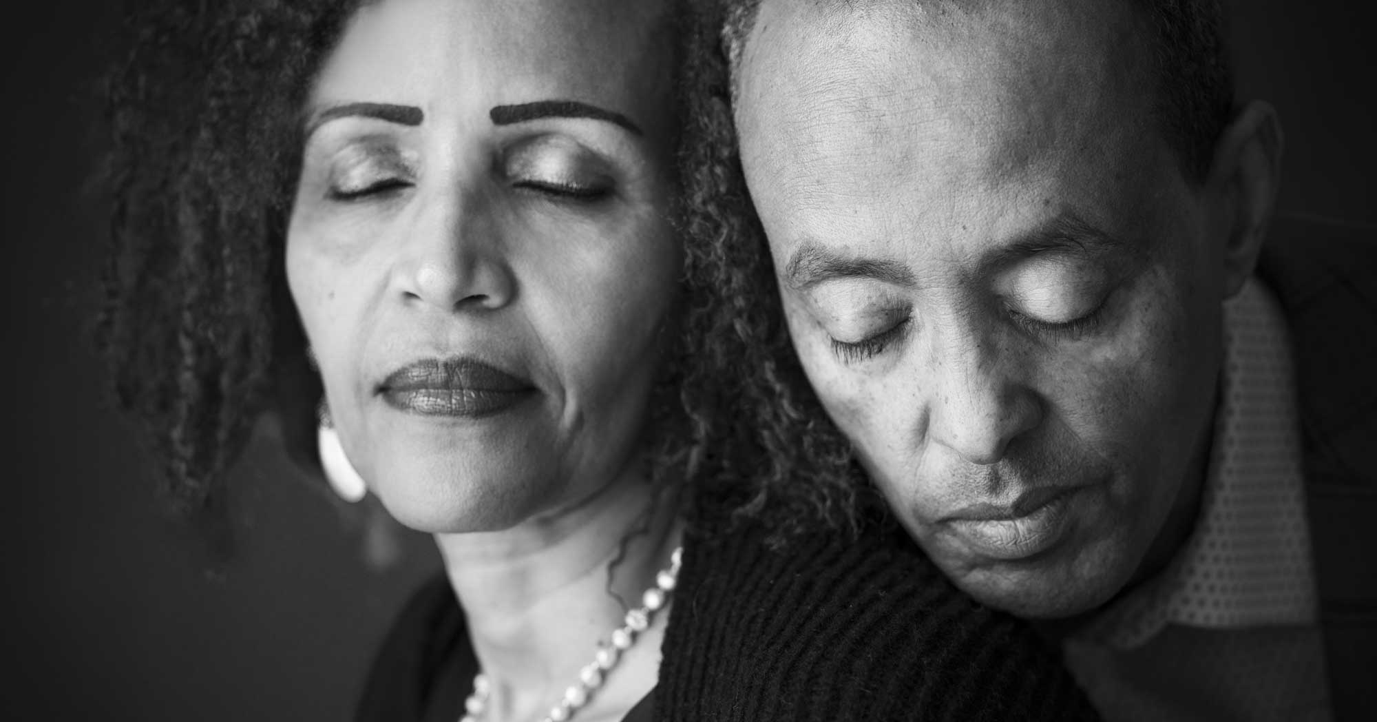 wife-husband-eyes-closed-feeling wife-husband-eyes-closed-feeling